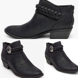 ✔️SOLD✔️DV by Dolce Vita Elda Western Booties